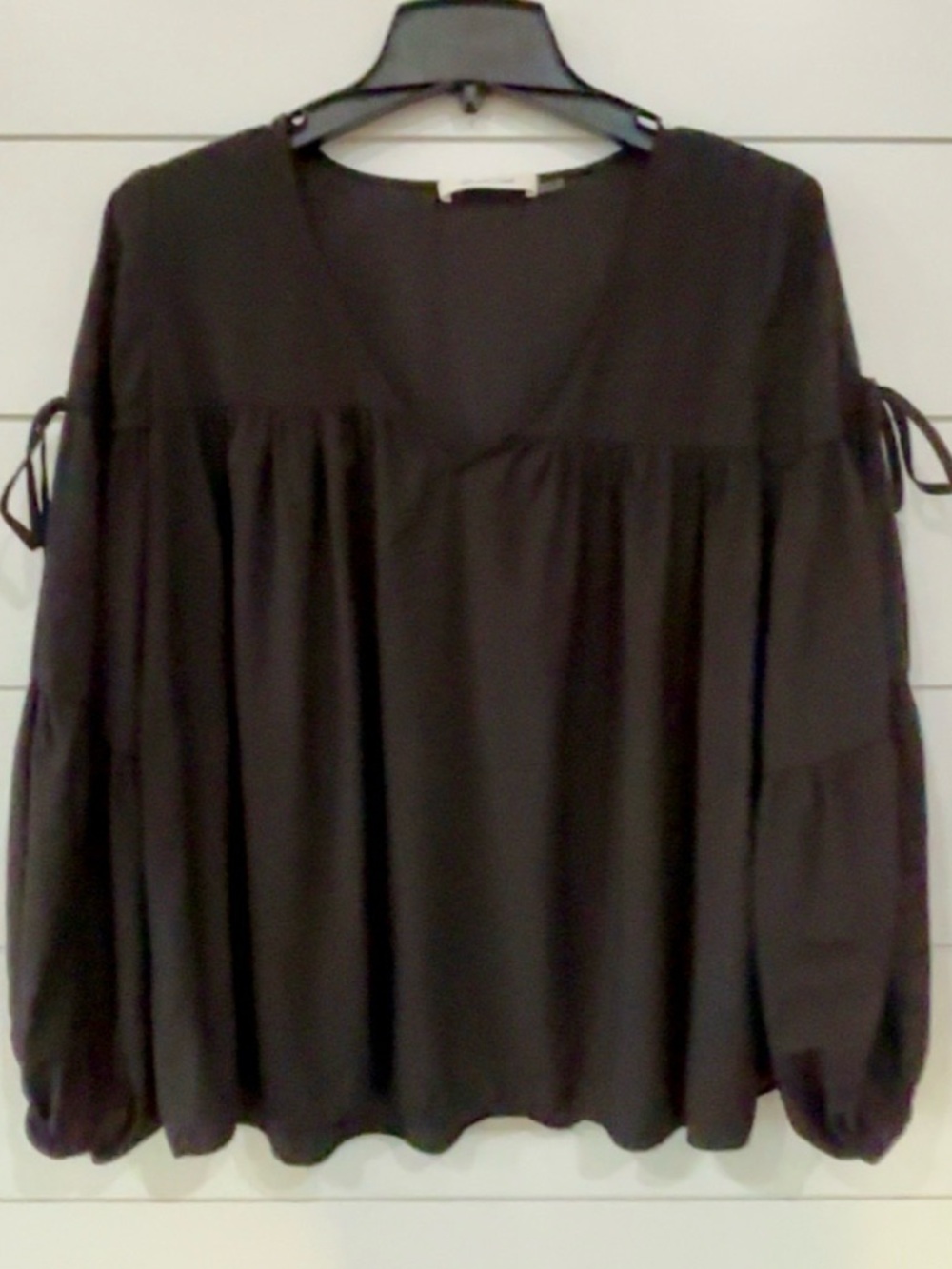 Women’s Mustard Seed Black Top